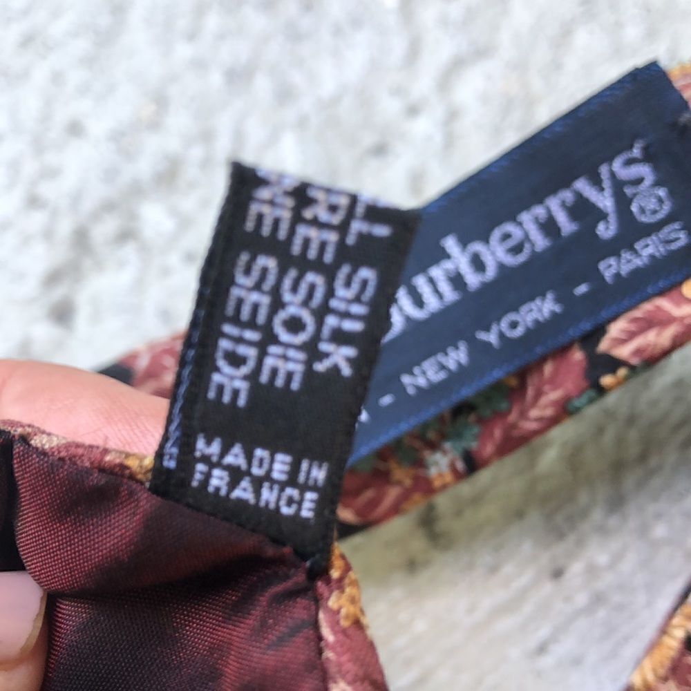 Burberry Silk  tie - Picture 4 of 5